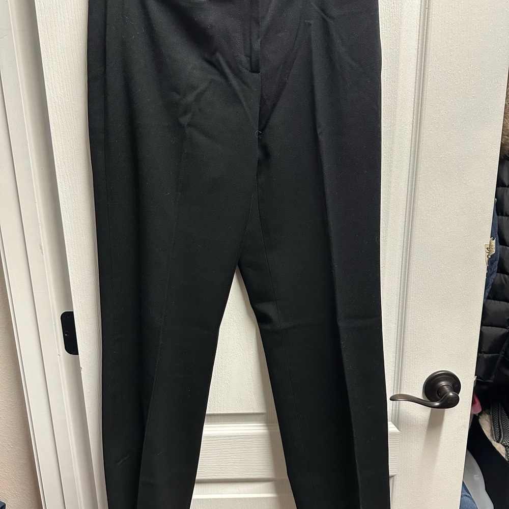 Liz Claiborne woman Black Dress Pants size 8/NWOT# 661